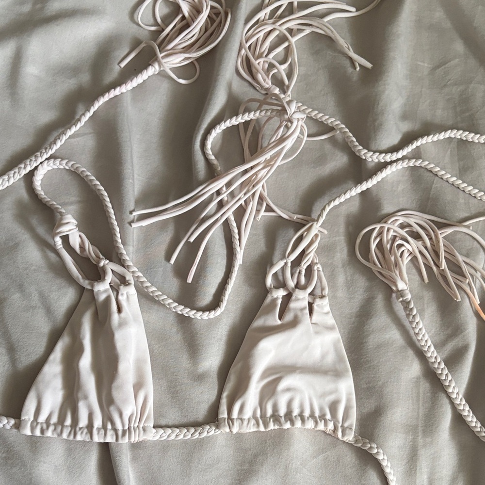 Acacia White tassel top